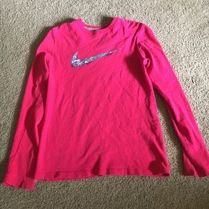 girls nike shirt